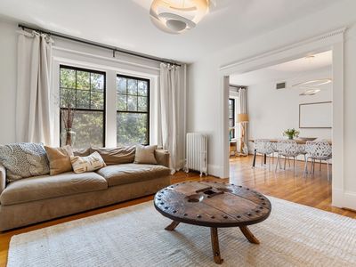 1588 Beacon St APT 2, Brookline, MA, 02446