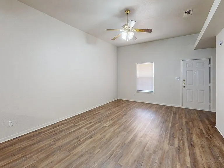 3802 Pecos Ct — Photo 11