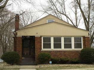 1126 W 2nd St, Waterloo, IA 50701