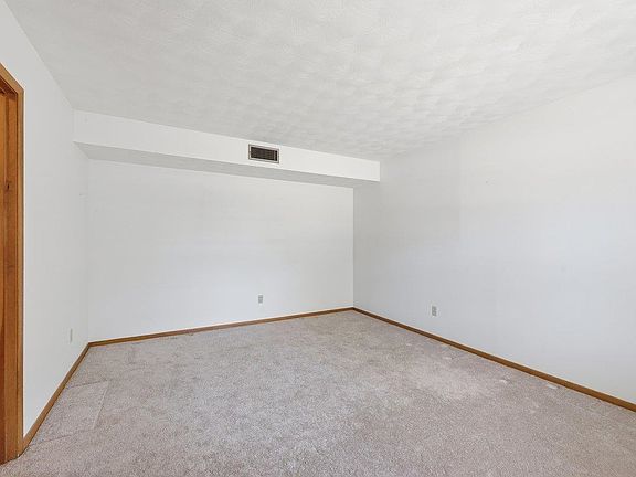 5th image of 5440 Margaret Ln
