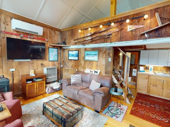 (undisclosed Address), Rutland, VT 05701