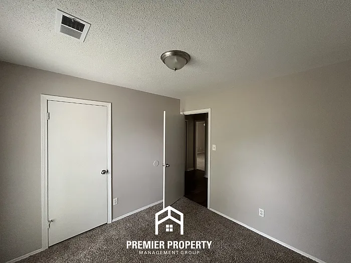 3780 Southbrook Dr — Photo 14