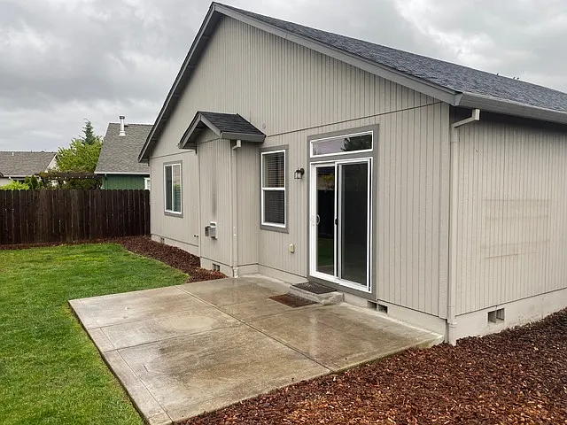 530 Woodlark Dr — Photo 3