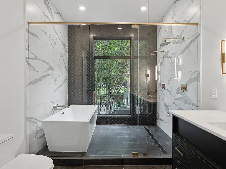 1103 Forest Ave #E — Photo 10
