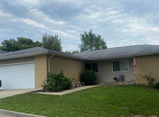 26 Sundowner Ln, Springfield, IL 62711