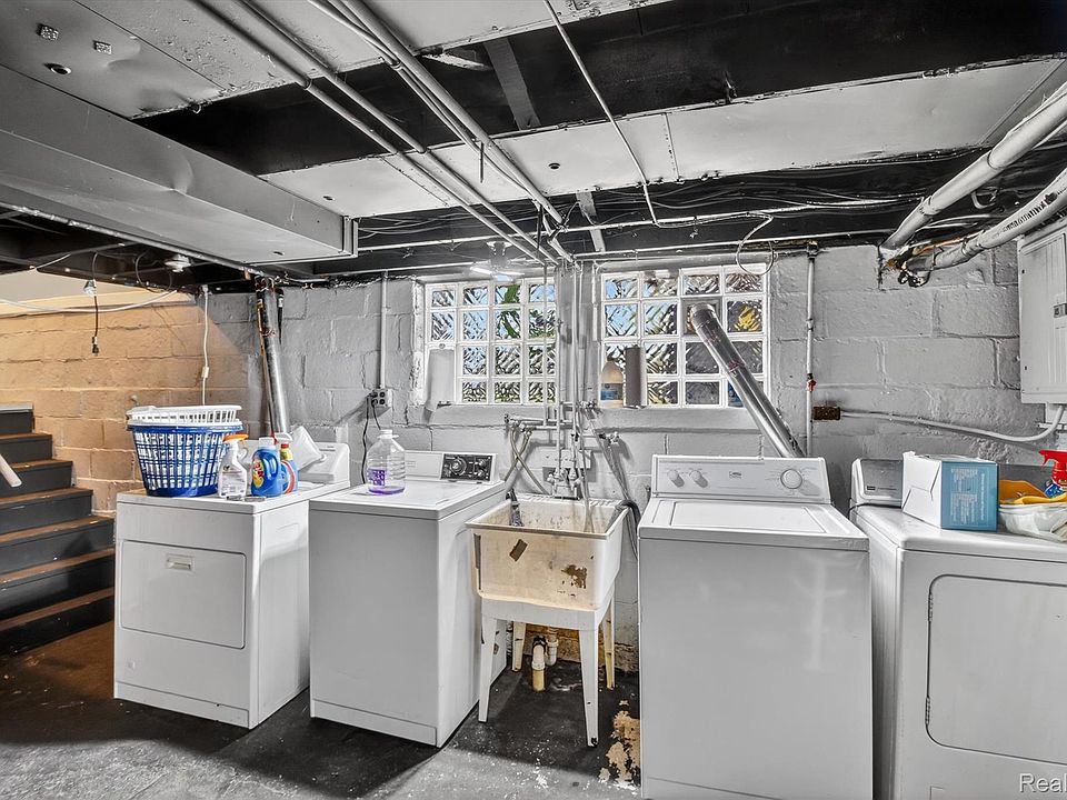 351 Edgewood Pl, photo 28