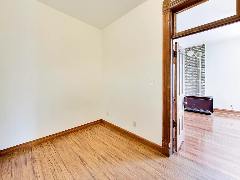 2338 S Blue Island Ave #2F — Photo 12