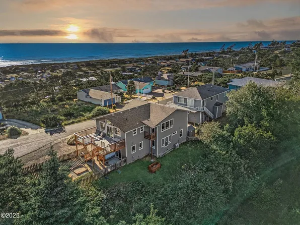 1601 NW Oceanview Dr, Waldport, OR 97394