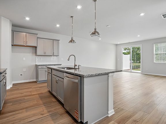 Photo representation of the Vienna plan. Colors, finishes and options will vary.