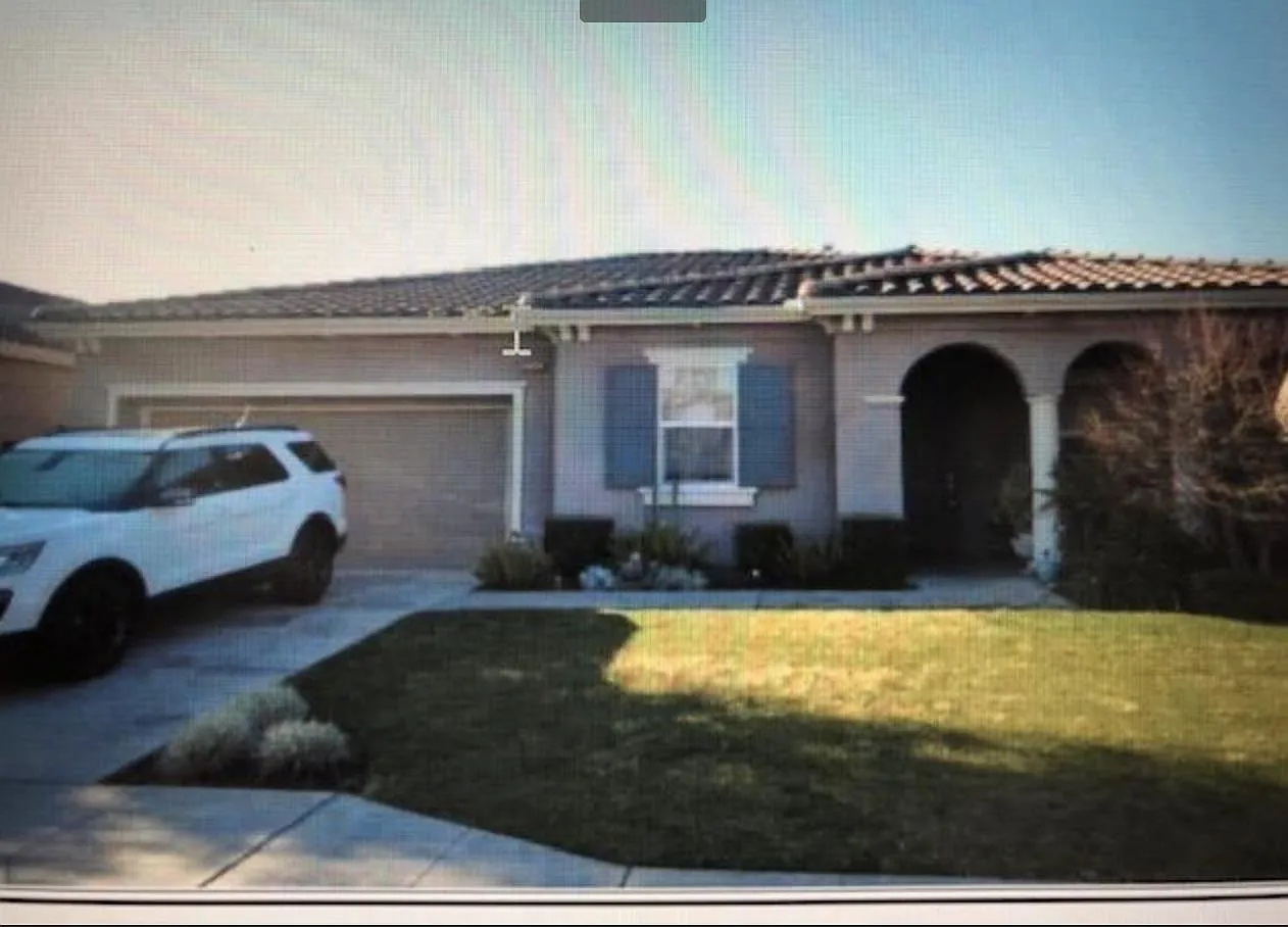 3256 Twain Ave photo 1