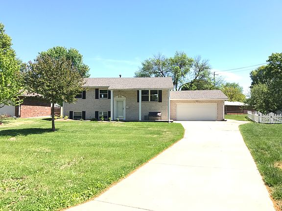 2nd image of 3210 Newell Dr