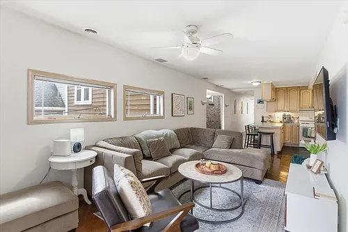 2016 W Charleston Ave #2F Photo 1