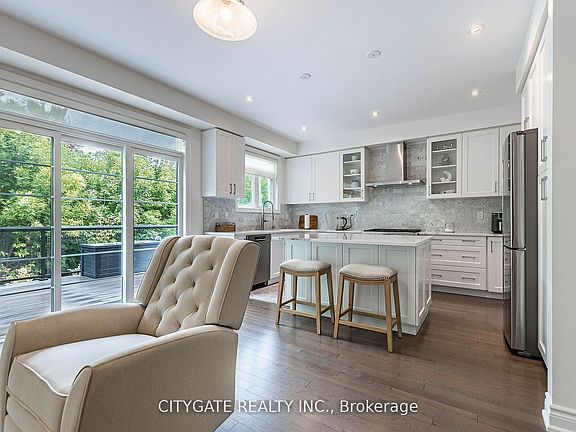 5th image of 44 Elysian Fields Cir