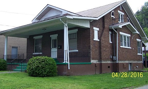 2nd image of 50 Main St
