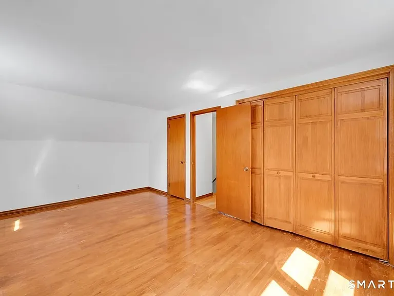 49 Schaffer Dr — Photo 10