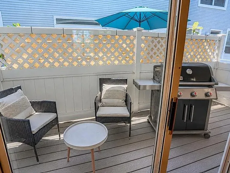 211 Dahlia Ave — Photo 9