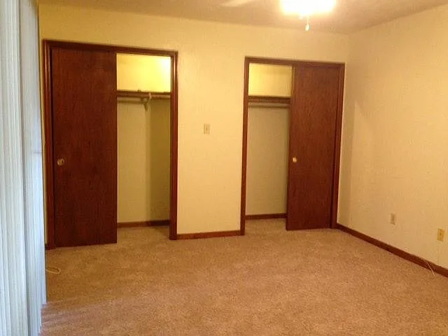 Bedroom: Great Closet Space