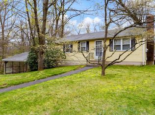 17 Spring St, Plainville, CT 06062
