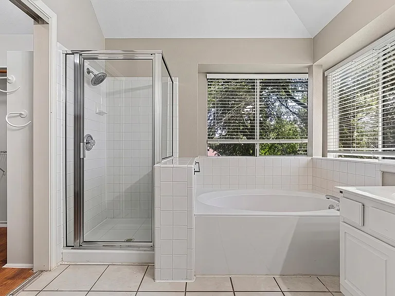 7021 Gentle Oak Dr — Photo 20