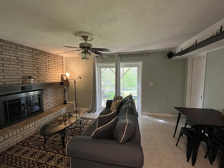 2924 Old Carriage Dr SW #B — Photo 20