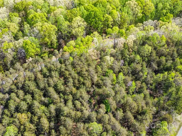 123 Pier Dr, Statesville, NC 28677