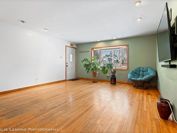 3rd image of 12416 S Loveland St
