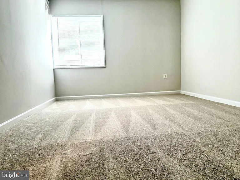 1520 Northgate Sq #11B — Photo 21