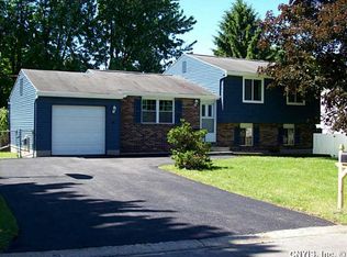 3713 Snowdrop Rd, Baldwinsville, NY 13027