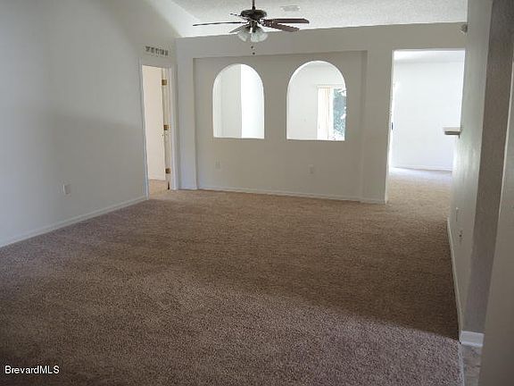 4th image of 839 Macon Dr