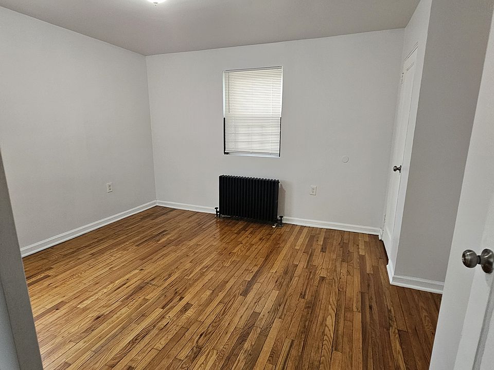 2nd image of 76 N Walnut St #2