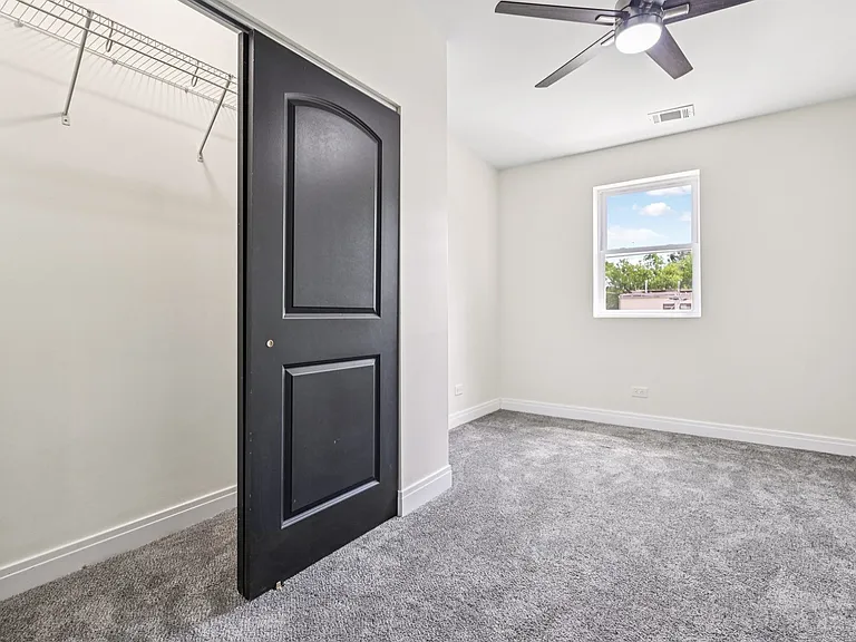 6547 S Langley Ave — Photo 17