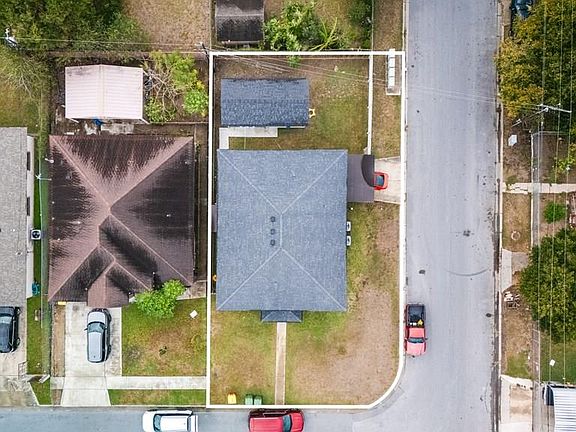 5th image of 1904 Rosedal Dr