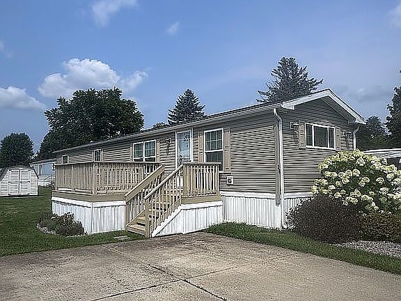 2nd image of 26 Evergreen St