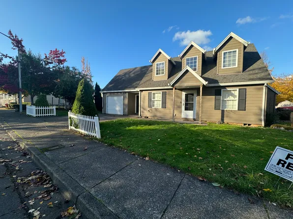 465 Harris Ln, Oregon City, OR 97045