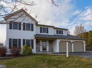 711 W Ridge Rd, Elizabethtown, PA 17022