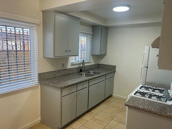 4th image of 9307 S Normandie Ave