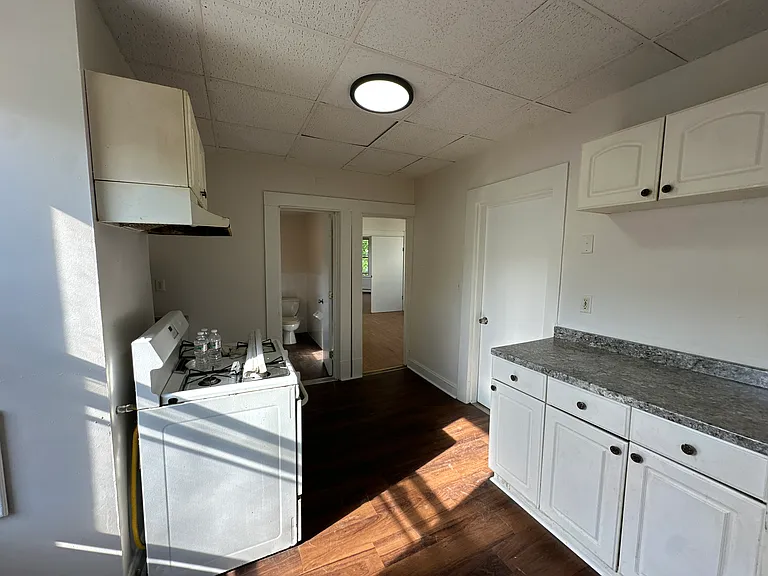 39 Louis St #2 — Photo 11