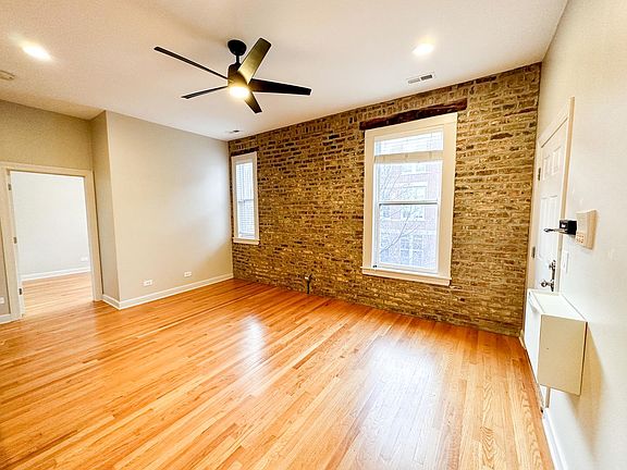 2nd image of 1019 N Washtenaw Ave #3