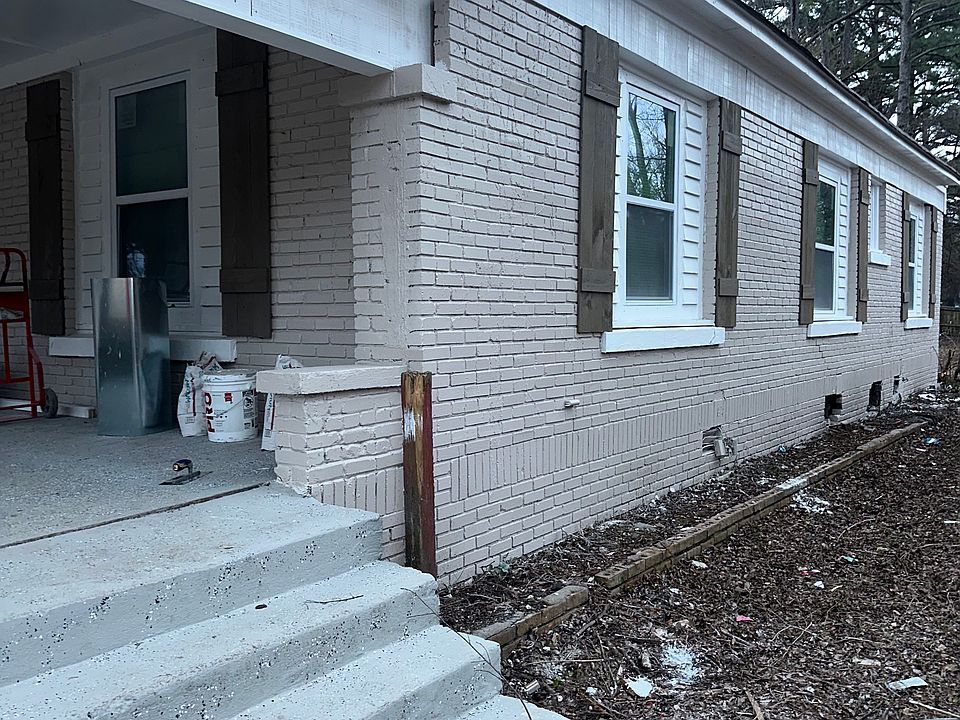1st image of 325 E Ripley Ave