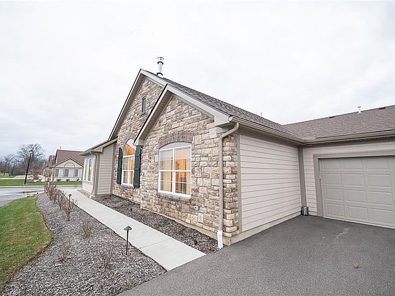 5th image of 1922 Woods Dr