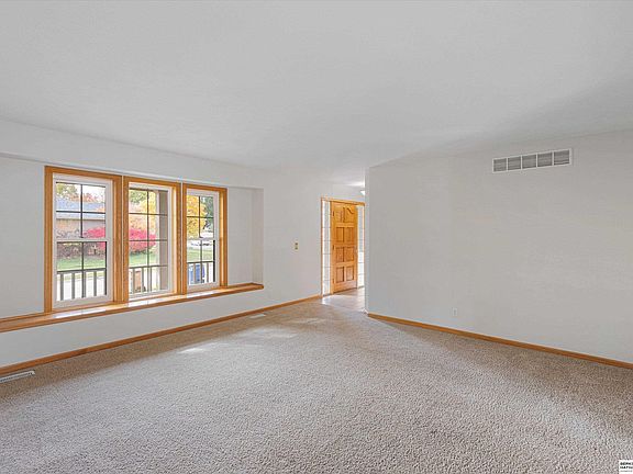 5th image of 3714 Fornoff Ave