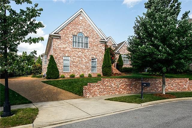1st image of 474 Beauchamp Cir
