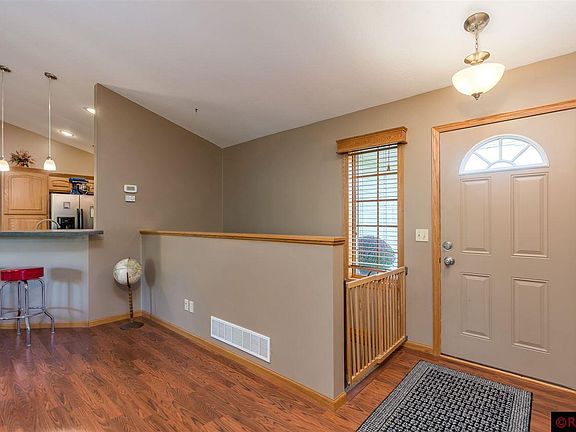 2nd image of 406 Owl Ln