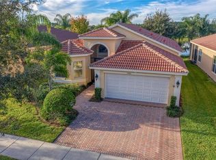 15921 Golden Lakes Dr, Wimauma, FL 33598