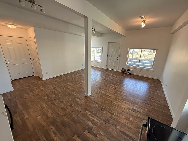 234 S Ewing St — Photo 3