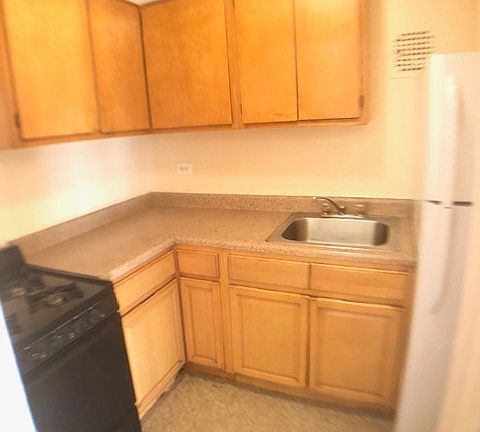 4th image of 460 E 21st St #49
