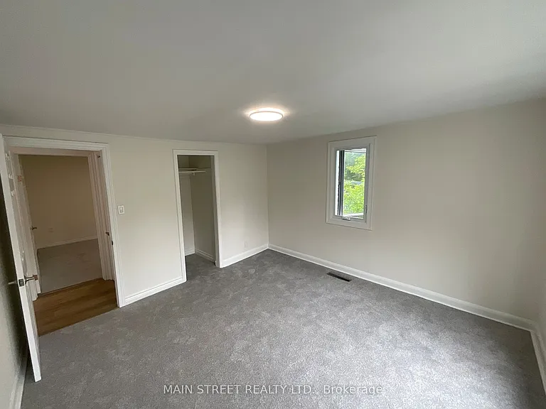 161 Charlotte St S #UPPER — Photo 6