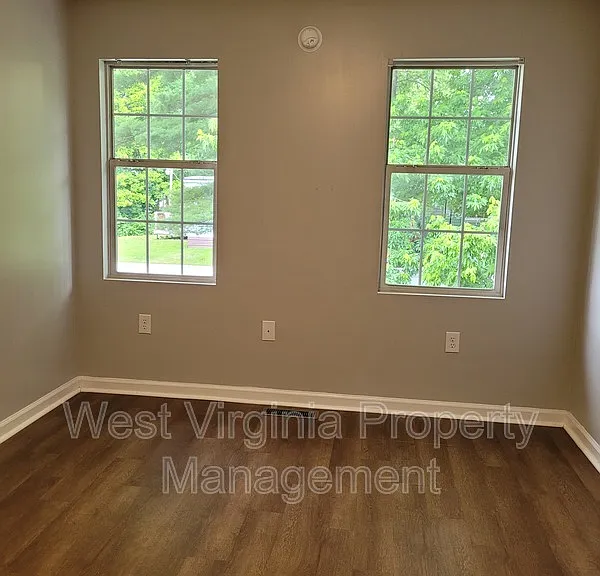 3751 Summerlee Rd #11 — Photo 6
