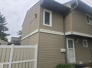 2554 79th St NW, Edmonton, AB T6K3Y4
