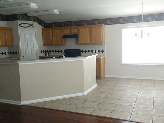 2nd image of 3234 Cumberland Ct